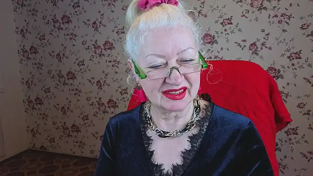 Maya Mayflower online show from December 15, 4:06 am