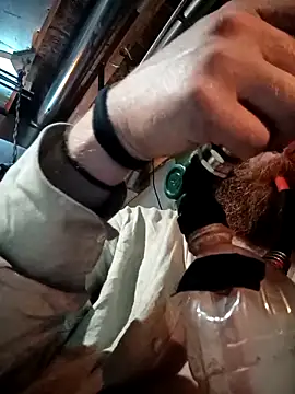 Snapshot of SirJonBradley chatting on September 20, 7:59 pm SirJonBradley online show from September 20, 7:59 pm