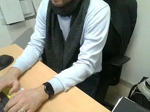 Snapshot of GM51-1988 chatting on November 10, 4:50 pm GM51-1988 online show from November 10, 4:50 pm