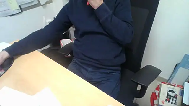 Snapshot of GM51-1988 chatting on November 27, 4:53 pm GM51-1988 online show from November 27, 4:53 pm