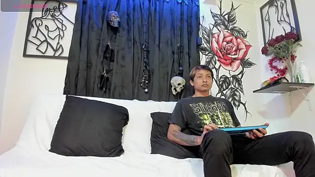 KratosAfroditacs online show from March 21, 3:57 pm