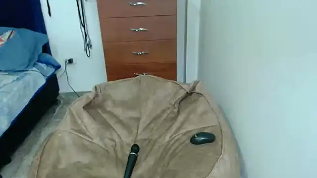 KratosAfroditacs online show from October 6, 11:02 pm