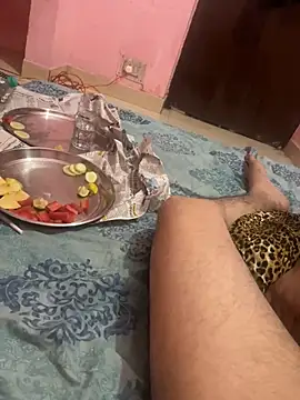 Snapshot of Randomrahulpillu chatting on January 16, 7:40 pm Randomrahulpillu online show from January 16, 7:40 pm