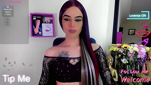 IvanaColizon BigCock online show from December 2, 12:05 am