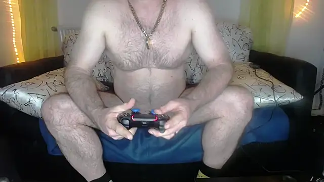 BiggedyBear online show from December 22, 2:19 am