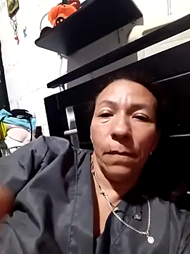 Snapshot of Antonela45 chatting on February 17, 1:13 am Antonela45 online show from February 17, 1:13 am