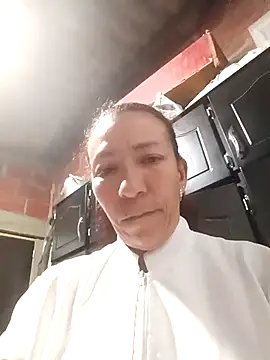 Snapshot of Antonela45 chatting on February 24, 11:03 pm Antonela45 online show from February 24, 11:03 pm