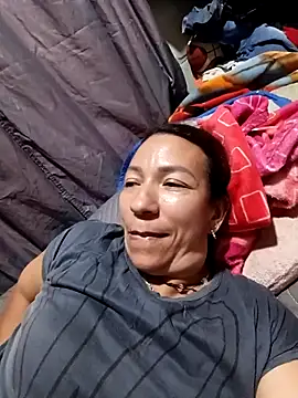 Snapshot of Antonela45 chatting on February 27, 1:05 am Antonela45 online show from February 27, 1:05 am