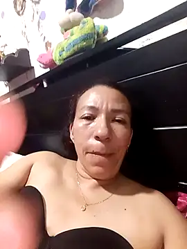 Snapshot of Antonela45 chatting on March 17, 1:21 am Antonela45 online show from March 17, 1:21 am