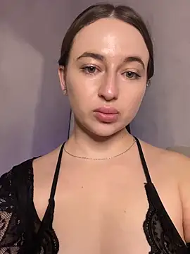 AlisaQSky online show from October 27, 9:30 pm