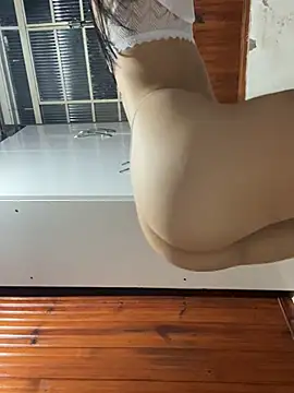 dianagomes2511 online show from March 11, 3:16 am