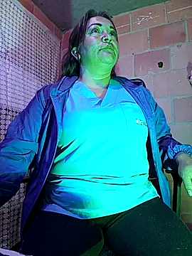 Snapshot of isis_milove chatting on March 14, 5:29 pm isis milove online show from March 14, 5:29 pm