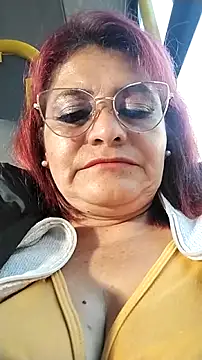 Snapshot of BiancaSteel chatting on November 10, 9:25 pm BiancaSteel online show from November 10, 9:25 pm