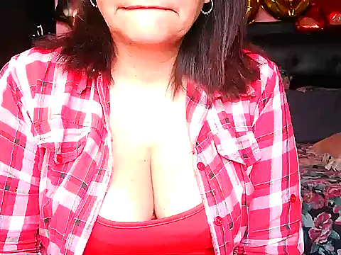 Snapshot of BiancaSteel chatting on July 28, 7:39 pm BiancaSteel online show from July 28, 7:39 pm