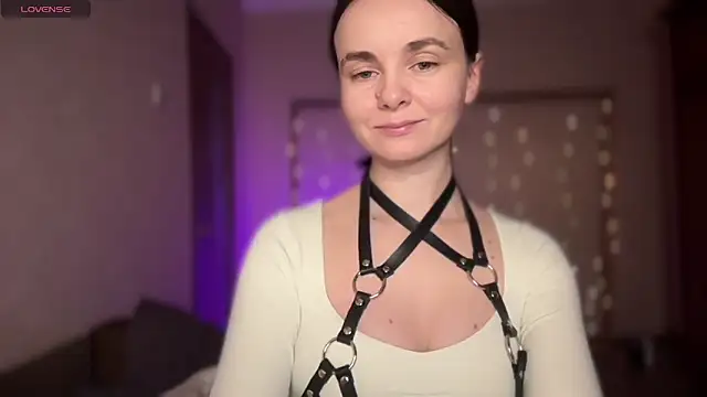 lanaloulou online show from October 10, 11:26 pm