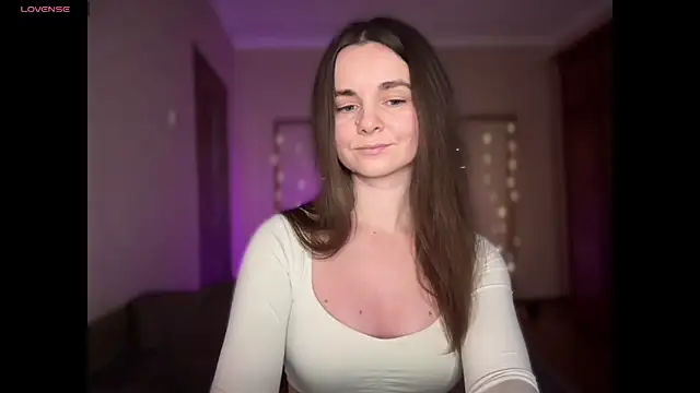 lanaloulou online show from January 6, 11:51 pm