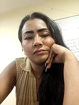 Ariana Rodriguez online show from April 28, 2:55 pm
