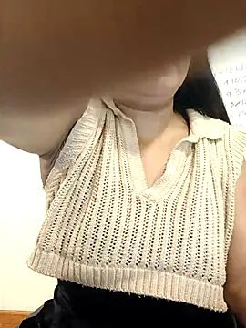 Ariana Rodriguez online show from May 5, 2:58 pm