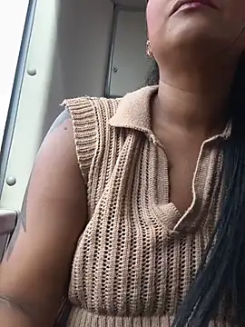 Ariana Rodriguez online show from June 13, 2:37 pm