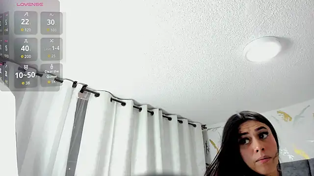 Cristal Velle online show from December 17, 1:06 pm