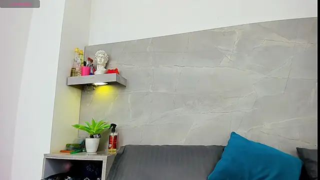 Liz ortega30 online show from December 16, 7:30 pm