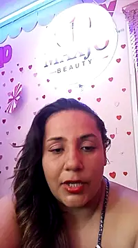 Snapshot of ValeriaRouge chatting on March 4, 8:27 pm ValeriaRouge online show from March 4, 8:27 pm