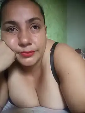 Snapshot of ValeriaRouge chatting on March 20, 8:19 pm ValeriaRouge online show from March 20, 8:19 pm