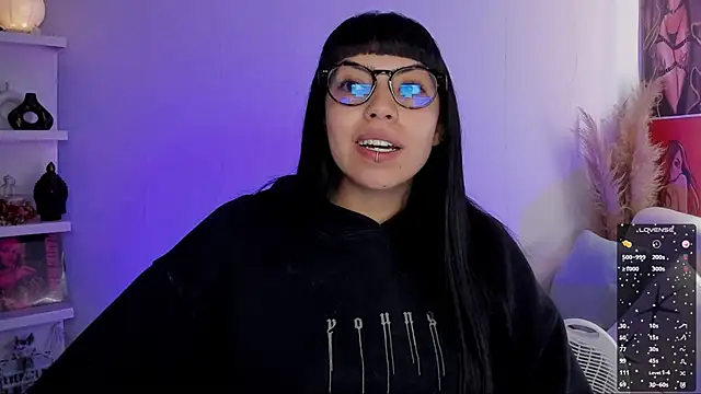 Saraa Desiree online show from September 23, 12:41 pm