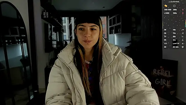 Snapshot of Saraa_Desiree chatting on March 24, 2:33 pm Saraa Desiree online show from March 24, 2:33 pm