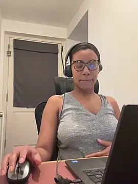 Melia Rayne online show from December 19, 11:28 am