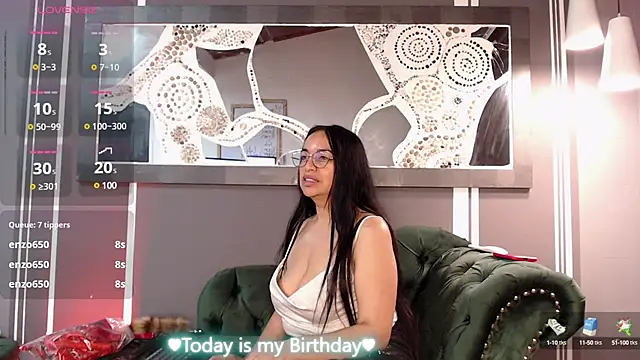 Snapshot of Chanel_milff_ chatting on March 17, 6:42 pm Chanel milff online show from March 17, 6:42 pm