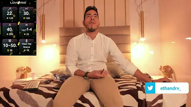 ETHAN DRAVEN online show from October 7, 7:33 pm