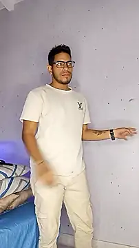 ETHAN DRAVEN online show from October 8, 7:00 pm