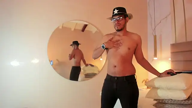 ETHAN DRAVEN online show from October 9, 7:34 pm