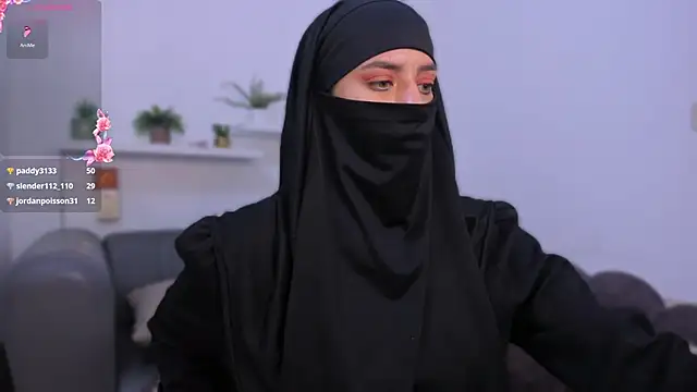 Snapshot of salma_arabicc chatting on March 27, 8:09 am salma arabicc online show from March 27, 8:09 am