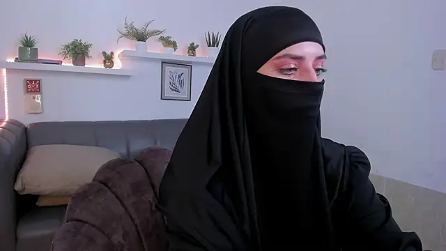 Snapshot of salma_arabicc chatting on May 7, 4:18 am salma arabicc online show from May 7, 4:18 am