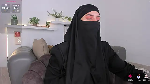 Snapshot of salma_arabicc chatting on June 20, 4:04 am salma arabicc online show from June 20, 4:04 am