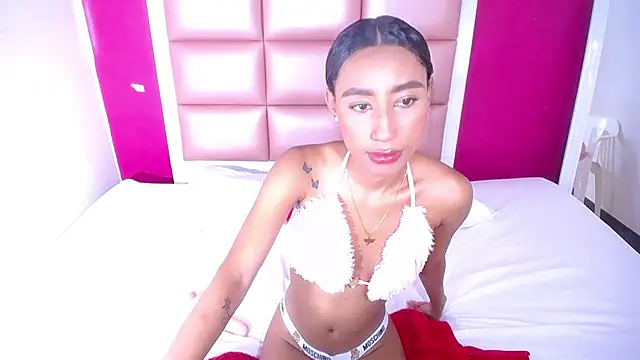 tiny sarah1 online show from March 4, 9:32 pm