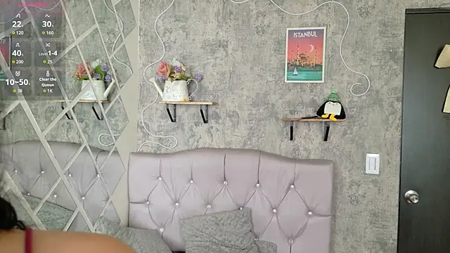 Snapshot of Devil_AliceXo chatting on April 10, 9:19 pm Devil AliceXo online show from April 10, 9:19 pm