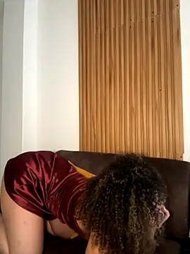 Snapshot of KittyTwerk_2 chatting on October 28, 1:25 pm KittyTwerk 2 online show from October 28, 1:25 pm