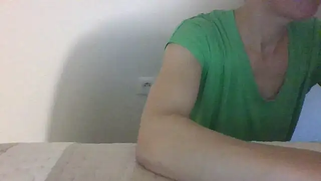 Snapshot of Valentinette chatting on May 8, 7:08 pm Valentinette online show from May 8, 7:08 pm