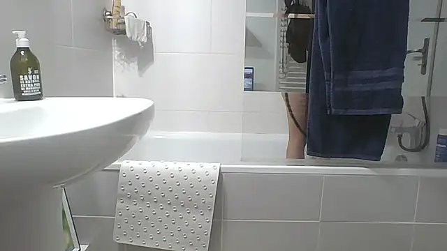 Snapshot of Valentinette chatting on June 11, 5:27 am Valentinette online show from June 11, 5:27 am