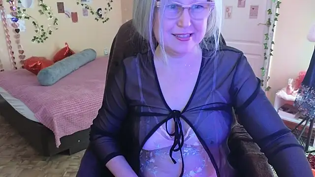 Snapshot of Wane_Witch chatting on March 27, 6:29 pm Wane Witch online show from March 27, 6:29 pm