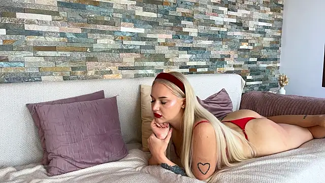 Aurora 5 online show from February 14, 1:30 pm