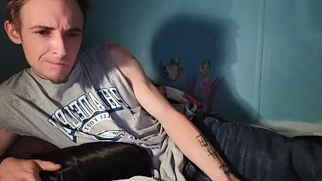 Ilovepussy1911 online show from May 28, 5:10 pm