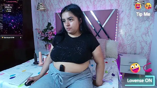 EmilyBrownn  online show from March 8, 7:42 pm