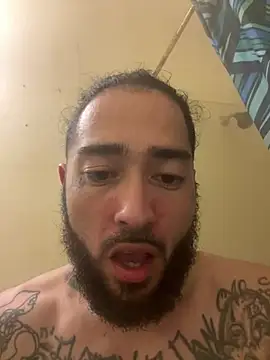 Snapshot of bangherbhb chatting on March 11, 10:07 am bangherbhb online show from March 11, 10:07 am