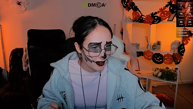 mona cloud online show from October 25, 1:13 am