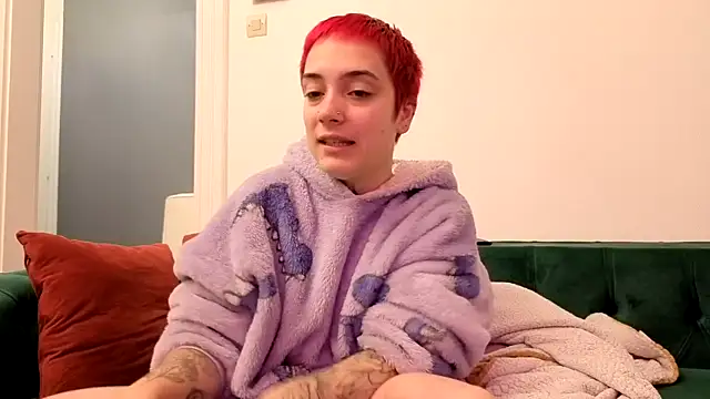 Snapshot of OllympeKaii chatting on October 2, 4:52 am OllympeKaii online show from October 2, 4:52 am