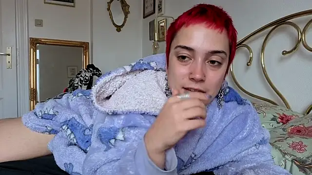 Snapshot of OllympeKaii chatting on October 4, 9:18 am OllympeKaii online show from October 4, 9:18 am